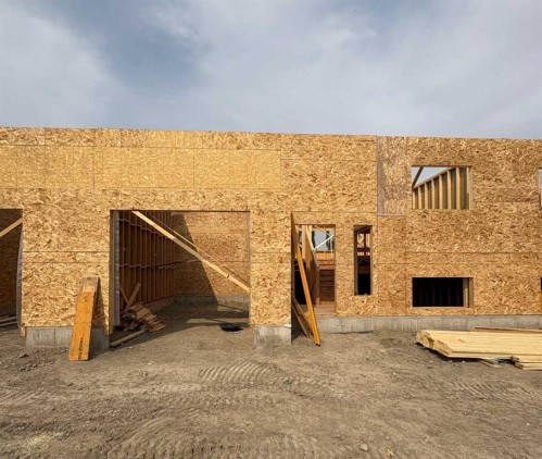 425 Meadowlark Way, Vulcan, AB - Outdoor