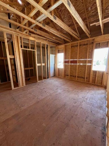 425 Meadowlark Way, Vulcan, AB - Indoor Photo Showing Other Room