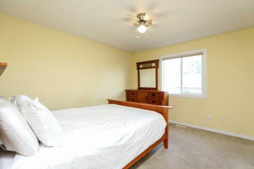 117 21 Street, Fort Macleod, AB - Indoor Photo Showing Bedroom