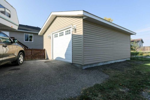 117 21 Street, Fort Macleod, AB - Outdoor