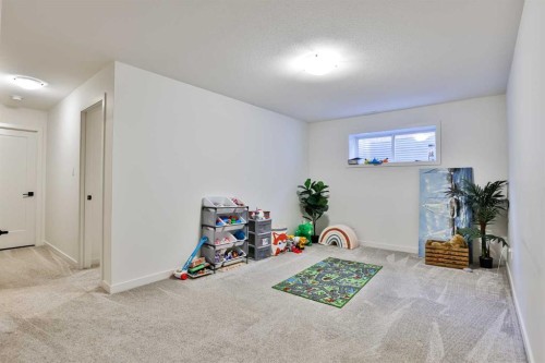 1271 Pacific Circle West, Lethbridge, AB - Indoor Photo Showing Other Room