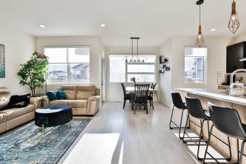 1271 Pacific Circle West, Lethbridge, AB - Indoor Photo Showing Other Room