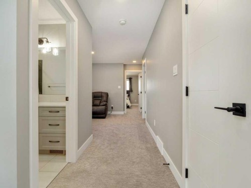 57 Goldenrod Place West, Lethbridge, AB - Indoor Photo Showing Other Room