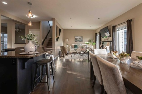 733 Twinriver Loop West, Lethbridge, AB - Indoor Photo Showing Dining Room