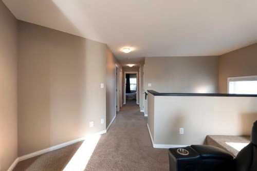 733 Twinriver Loop West, Lethbridge, AB - Indoor Photo Showing Other Room