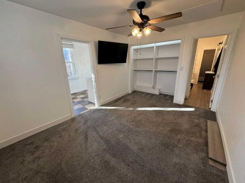 721 6 Street South, Lethbridge, AB - Indoor Photo Showing Other Room