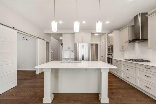 457 Westgate Crescent, Coaldale, AB - Indoor Photo Showing Kitchen With Stainless Steel Kitchen With Upgraded Kitchen