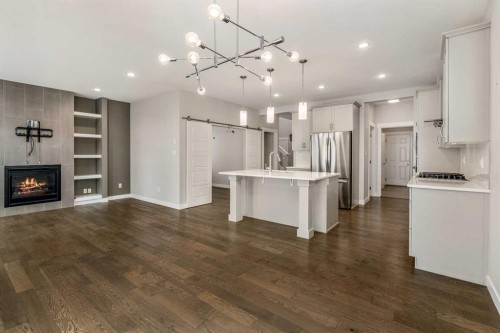 457 Westgate Crescent, Coaldale, AB - Indoor Photo Showing Kitchen With Upgraded Kitchen