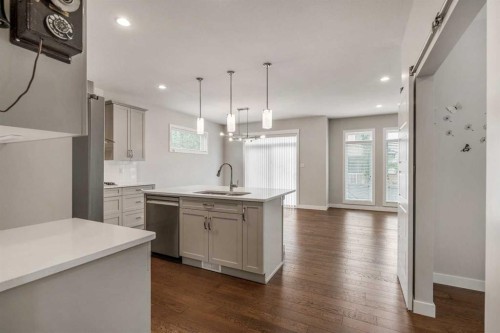 457 Westgate Crescent, Coaldale, AB - Indoor Photo Showing Kitchen With Upgraded Kitchen