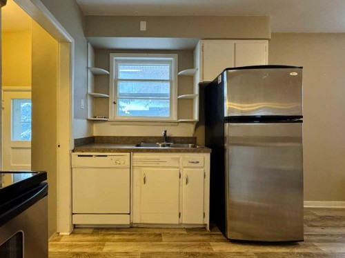 537 23 Street South, Lethbridge, AB - Indoor