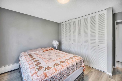 303-11445 41 Avenue Nw, Edmonton, AB - Indoor Photo Showing Bedroom