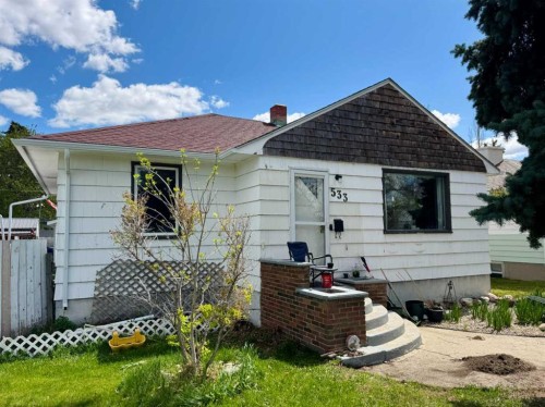 533 23 Street SOUTH Lethbridge, AB T1J 3M9