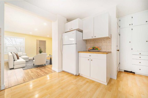 5202 44 Avenue, Taber, AB - Indoor Photo Showing Kitchen