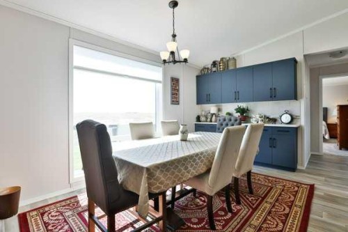 2037 Sunflower Crescent, Coaldale, AB - Indoor Photo Showing Dining Room