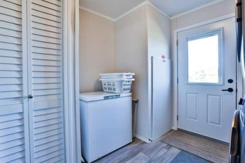 2037 Sunflower Crescent, Coaldale, AB - Indoor Photo Showing Laundry Room