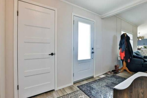 2037 Sunflower Crescent, Coaldale, AB - Indoor Photo Showing Other Room