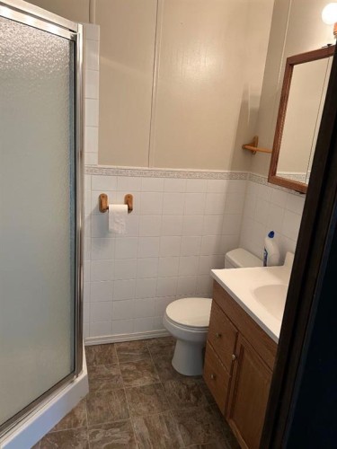 210 5 Street, Warner, AB - Indoor Photo Showing Bathroom