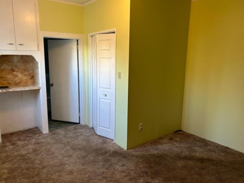 210 5 Street, Warner, AB - Indoor Photo Showing Other Room