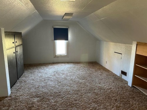 210 5 Street, Warner, AB - Indoor Photo Showing Other Room