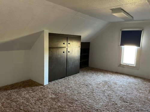 210 5 Street, Warner, AB - Indoor Photo Showing Other Room