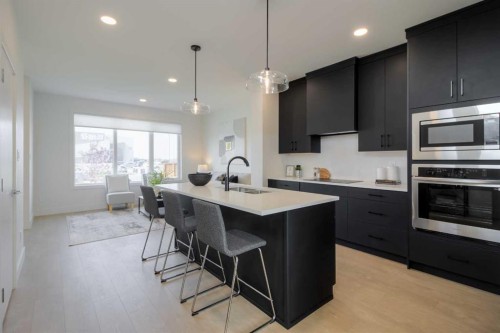 2545 16 Avenue North, Coaldale, AB - Indoor Photo Showing Kitchen With Upgraded Kitchen