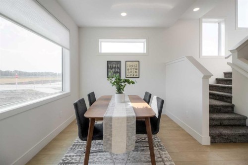 2545 16 Avenue North, Coaldale, AB - Indoor Photo Showing Dining Room