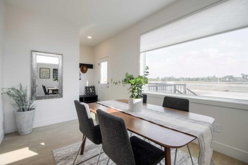 2545 16 Avenue North, Coaldale, AB - Indoor Photo Showing Dining Room