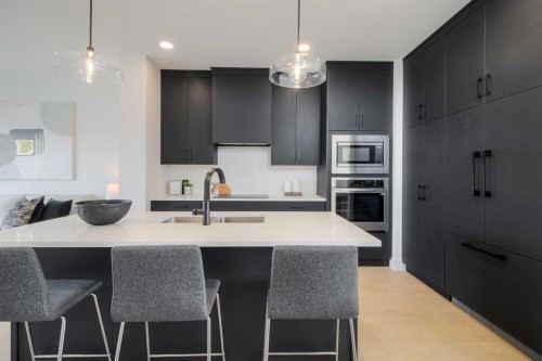 2545 16 Avenue North, Coaldale, AB - Indoor Photo Showing Kitchen With Upgraded Kitchen