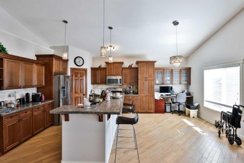 244 Sixmile Common South, Lethbridge, AB - Indoor Photo Showing Kitchen With Stainless Steel Kitchen With Upgraded Kitchen