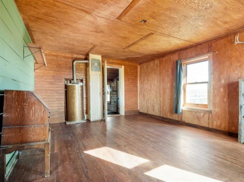 13042A 270 Range Road Range, Beazer, AB 