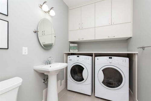 503 Keystone Chase West, Lethbridge, AB - Indoor Photo Showing Laundry Room