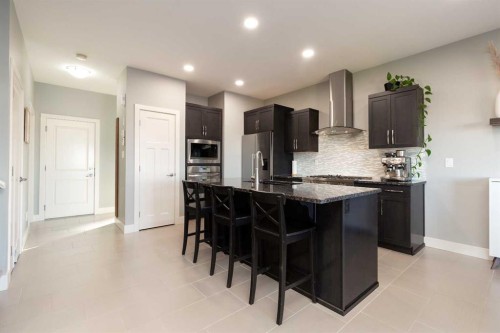 503 Keystone Chase West, Lethbridge, AB - Indoor Photo Showing Kitchen With Upgraded Kitchen