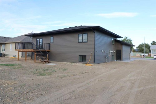 531 4 St, Vauxhall, AB - Outdoor With Exterior
