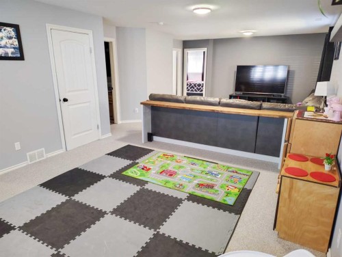 414 10A Street, Nobleford, AB - Indoor