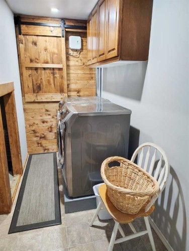 414 10A Street, Nobleford, AB - Indoor