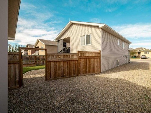 414 10A Street, Nobleford, AB - Outdoor With Exterior