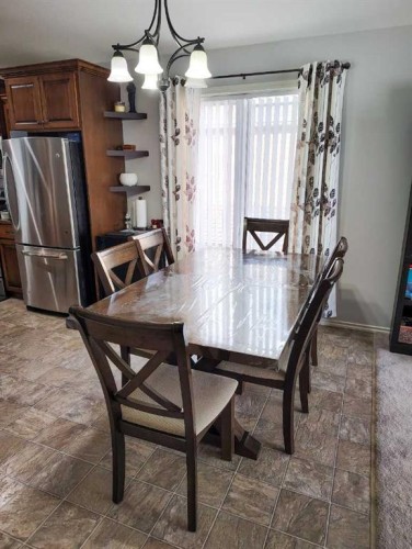 414 10A Street, Nobleford, AB - Indoor Photo Showing Dining Room