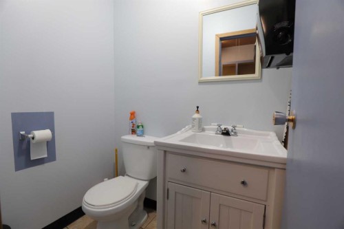 726 Main Street, Pincher Creek, AB 