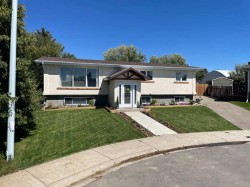 234 9 Street WEST Cardston, AB T0K 0K0