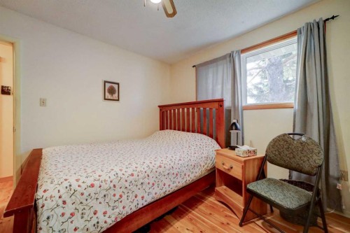 452 16 Street, Fort Macleod, AB - Indoor Photo Showing Bedroom