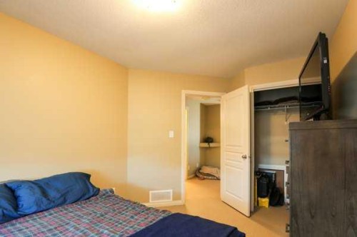 196 Coalbanks Boulevard West, Lethbridge, AB - Indoor Photo Showing Bedroom