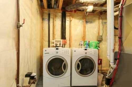 196 Coalbanks Boulevard West, Lethbridge, AB - Indoor Photo Showing Laundry Room