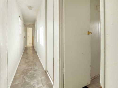 404 5 Avenue, Warner, AB - Indoor Photo Showing Other Room