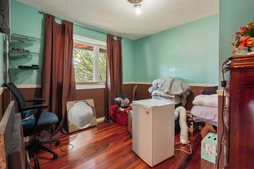 121S 100W, Raymond, AB - Indoor