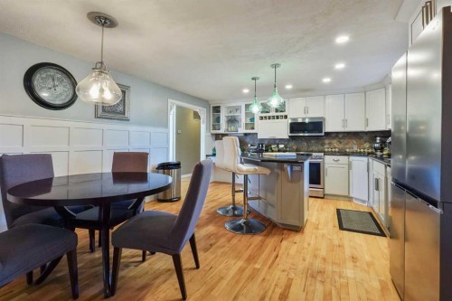 121S 100W, Raymond, AB - Indoor Photo Showing Other Room