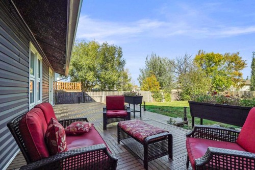 121S 100W, Raymond, AB - Outdoor With Deck Patio Veranda With Exterior