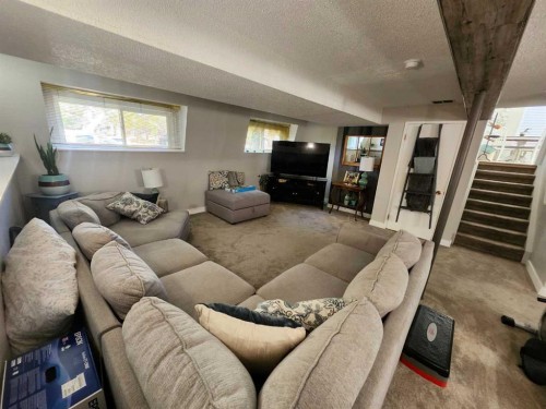 8555 Addison Place Se, Calgary, AB - Indoor