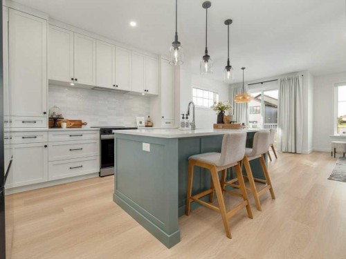 3028 21 Street, Coaldale, AB - Indoor Photo Showing Kitchen With Upgraded Kitchen