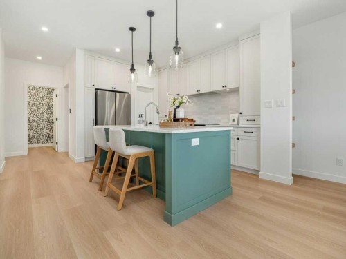 3028 21 Street, Coaldale, AB - Indoor Photo Showing Kitchen With Upgraded Kitchen