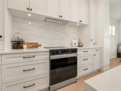 3028 21 Street, Coaldale, AB - Indoor Photo Showing Kitchen